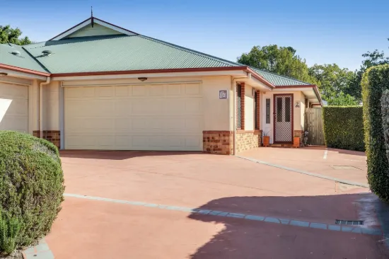 2/1a Empress Street, Centenary Heights, Qld 4350