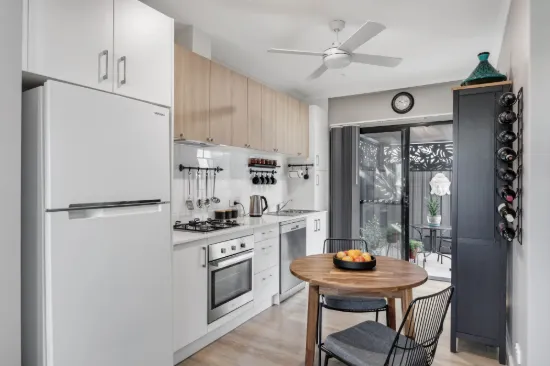 2/1a Mitchell Street West, Seaton, SA 5023