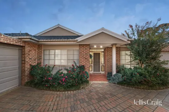 2/2-4 Flora Grove, Forest Hill, Vic 3131