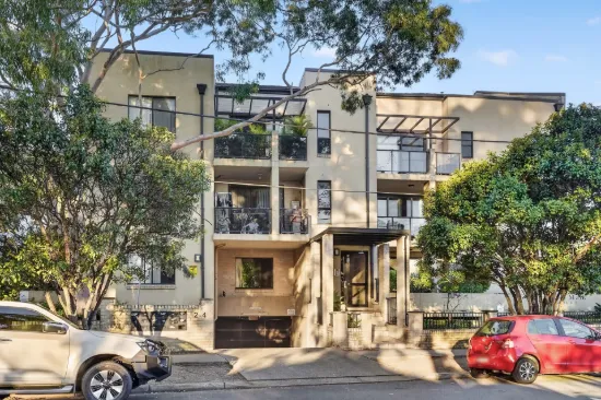 2/2-4 Reid Avenue, Westmead, NSW 2145