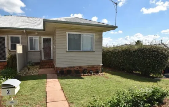 2/2 Katherine Street, North Toowoomba, Qld 4350