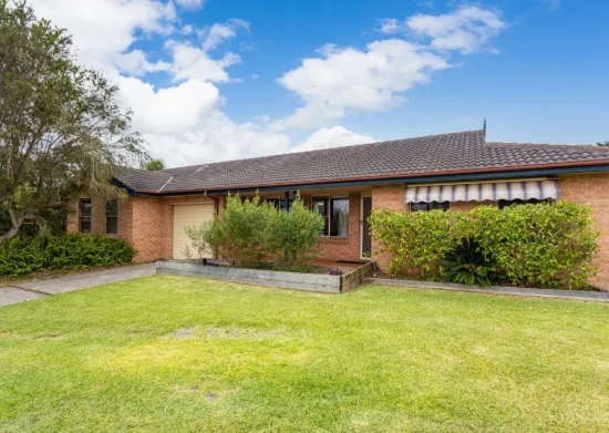 2/2 Silkyash Close, Old Bar, NSW 2430