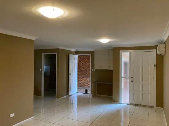 2/2 Storey Street, Centenary Heights QLD 4350-Image