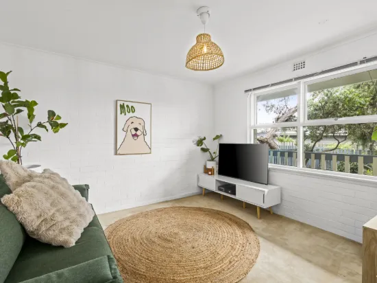 2/20 Spring Street, Torquay, Vic 3228