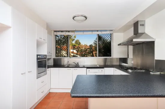 2/201 Gladstone Road, Highgate Hill, Qld 4101