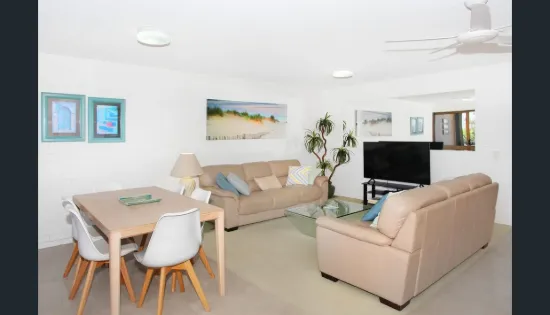 2/21 Boolarong Crescent, Alexandra Headland, Qld 4572