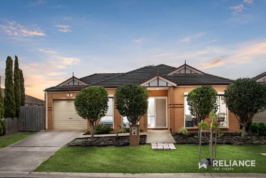 2/21 Nautilus Close, Wyndham Vale, Vic 3024