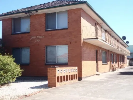 2/214 Biggs Street, St Albans, Vic 3021