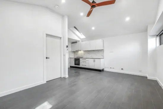 2/219 Warrigal Road, Cheltenham VIC 3192-Image