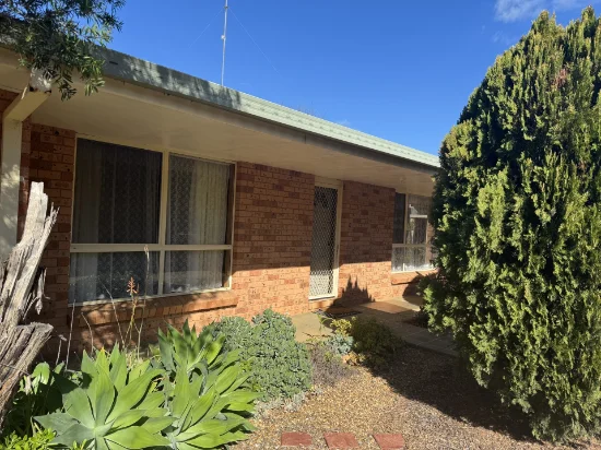 2/22 Barton Street, Parkes, NSW 2870