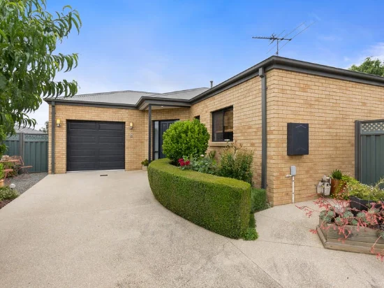 2/23 Atkinson Street, Ballan, Vic 3342