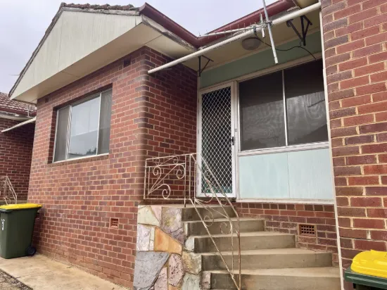 2/23 Tucker Street, Turvey Park, NSW 2650