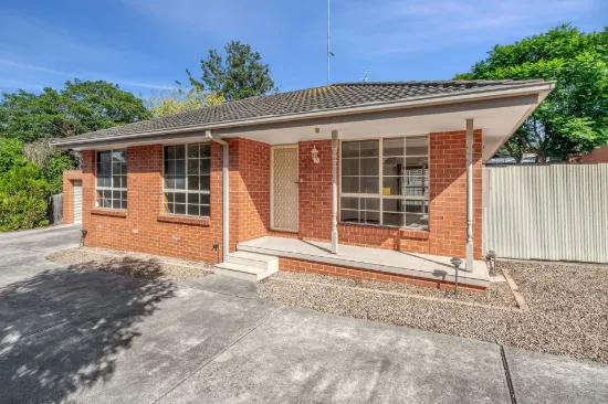 2/237 Mt Pleasant Road, Highton, Vic 3216