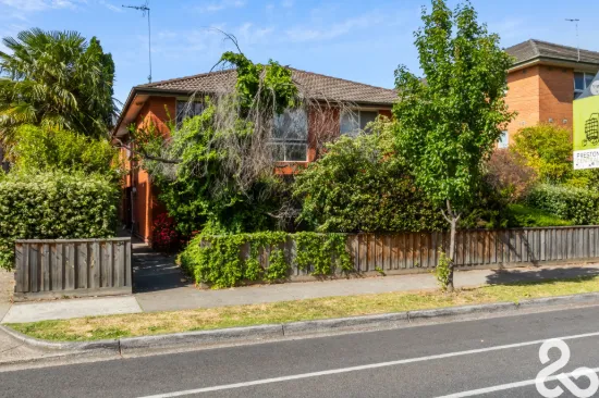 2/243 Gower Street, Preston, Vic 3072