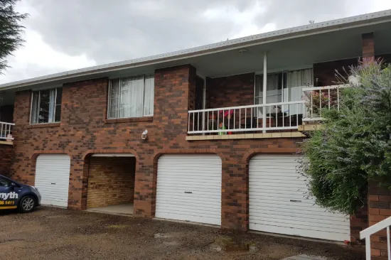 2/24A Dowell Avenue, Tamworth, NSW 2340