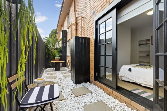2/25 John Street, Elwood, Vic 3184