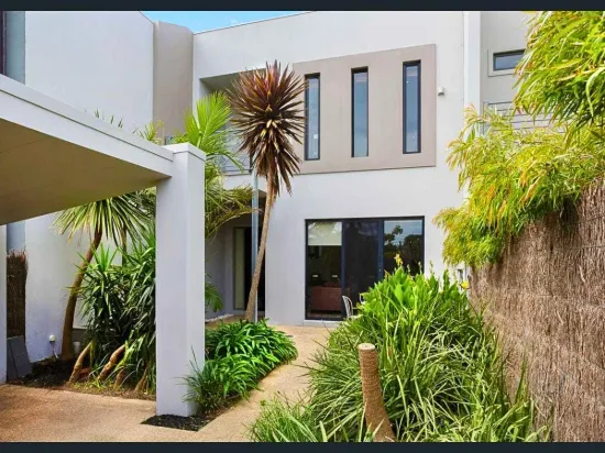 2/25 Seaton Road, Mornington, Vic 3931