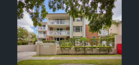 2/27-29 Walton Street, Southport, Qld 4215 - For Rent