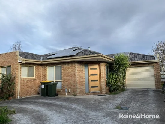 2/27 Hook Street, St Albans, Vic 3021