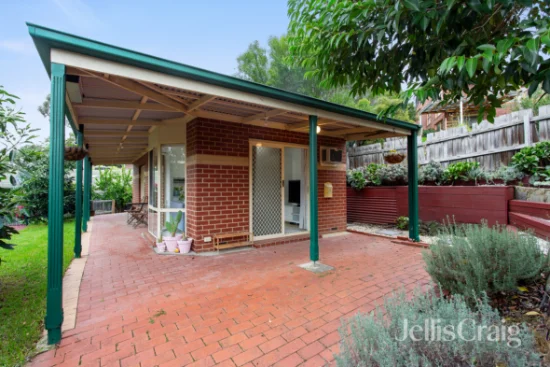 2/27 Tamboon Dr, St Helena, Vic 3088