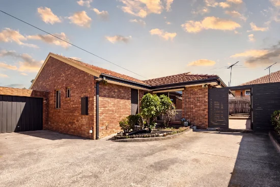 2/3 Luke Street, Clayton, Vic 3168 - For Sale