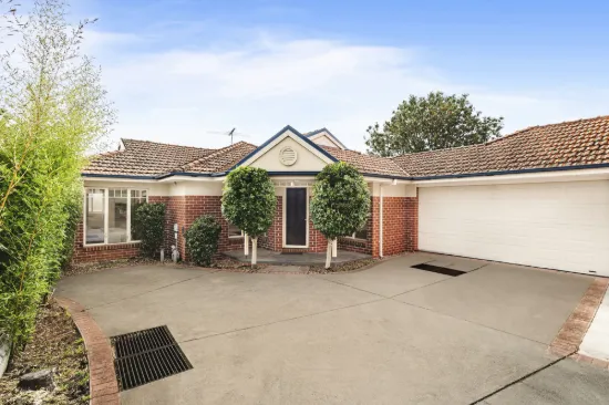 2/3 Meryl Street, Doncaster East, Vic 3109