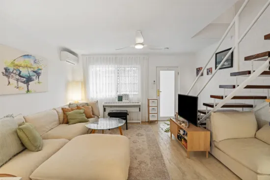 2/3 Nineteenth Avenue, Palm Beach, Qld 4221