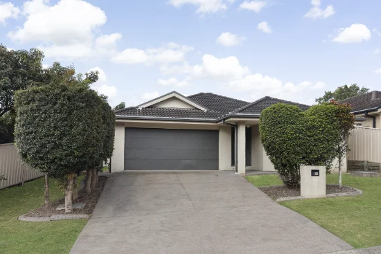2/3 Prieska Way, East Maitland, NSW 2323