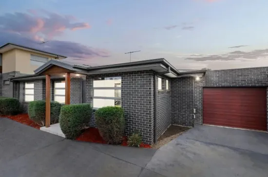 2/30 Bowes Ave, Airport West, Vic 3042