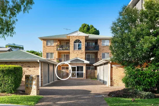 2/30 Jenner Street, Nundah, Qld 4012