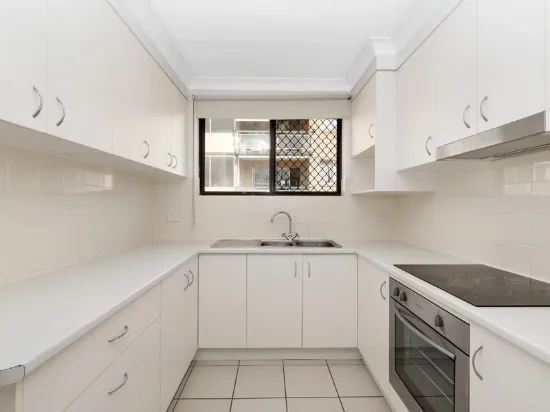 2/30 Wellington Street, Coorparoo, Qld 4151