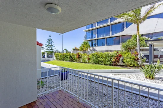 2/300 The Esplanade, Miami, Qld 4220