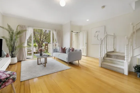 2/32 Hobart Road, Murrumbeena, Vic 3163