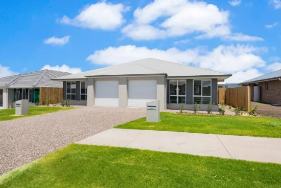 2/32 Radcliffe Crescent, Glenvale QLD 4350-Image
