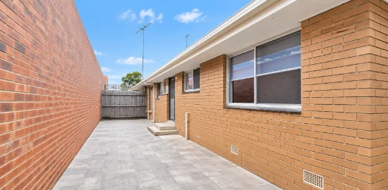 2/339 Pakington Street, Newtown, Vic 3220-Image