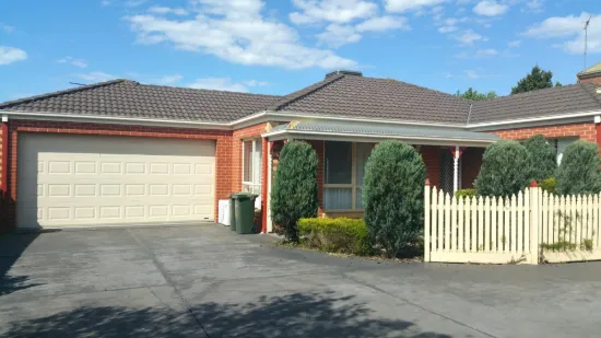 2/34 Glastonbury Drive, Highton, Vic 3216