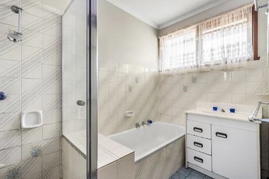 2/35-37 East End Crescent, St Albans Park, Vic 3219-Image