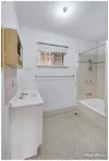 2/355 Duthie Avenue, Frenchville QLD 4701-Image