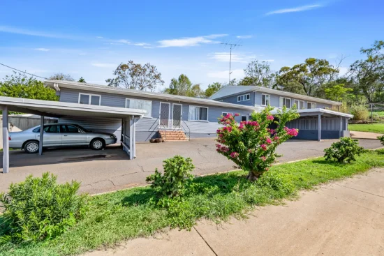 2/36 Toowoomba Road, Oakey, Qld 4401