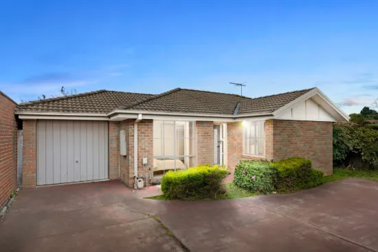 2/39 Bemersyde Drive, Berwick, Vic 3806