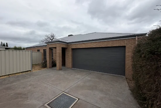 2/4 Ethel Street, Wodonga, Vic 3690