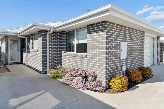 2/4 Greenway Court, Devonport, Tas 7310