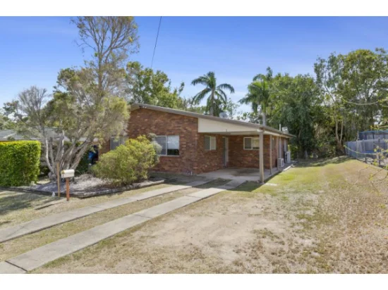 2/4 O'Shanesy Street, Koongal, Qld 4701