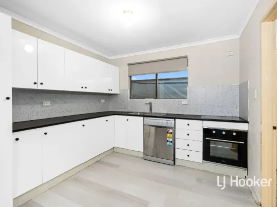 2/4 Teatree Court, Sadadeen, NT 0870