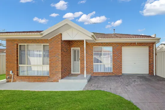2/42 Adelaide Street, St Albans, Vic 3021
