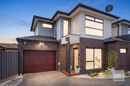 2/42 Buckingham Street, Sydenham, Vic 3037