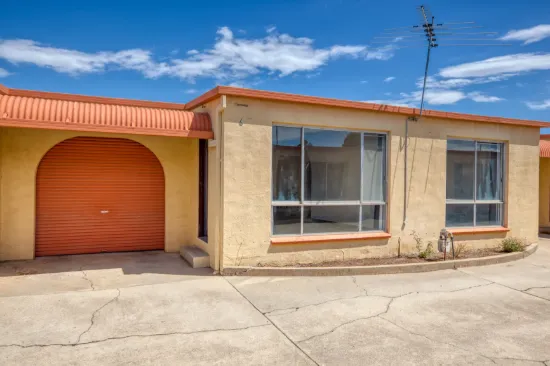 2/420 Kotthoff Street, Lavington, NSW 2641
