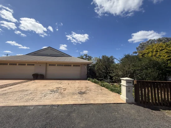 2/43 Curtis Street, Dalby, Qld 4405
