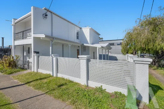 2/43 Denison Street, Hamilton, NSW 2303