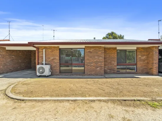 2/449 Cressy Street, Deniliquin, NSW 2710